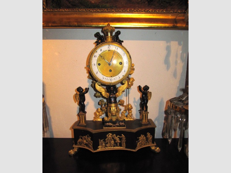 Wien Biedermeier Bronze Uhr Rettich in Wien Feuervergoldung um 1810 